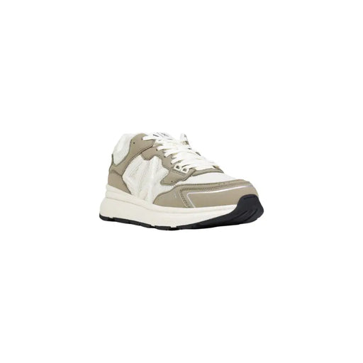 Armani Exchange Baskets pour homme à lacets verts en polyester beige et blanc avec des détails en cuir verni brillant