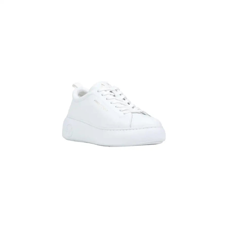 Armani Exchange baskets basses en cuir blanc pour hommestop avec une semelle épaisse et un logo discret sur le côté pour une utilisation sportive