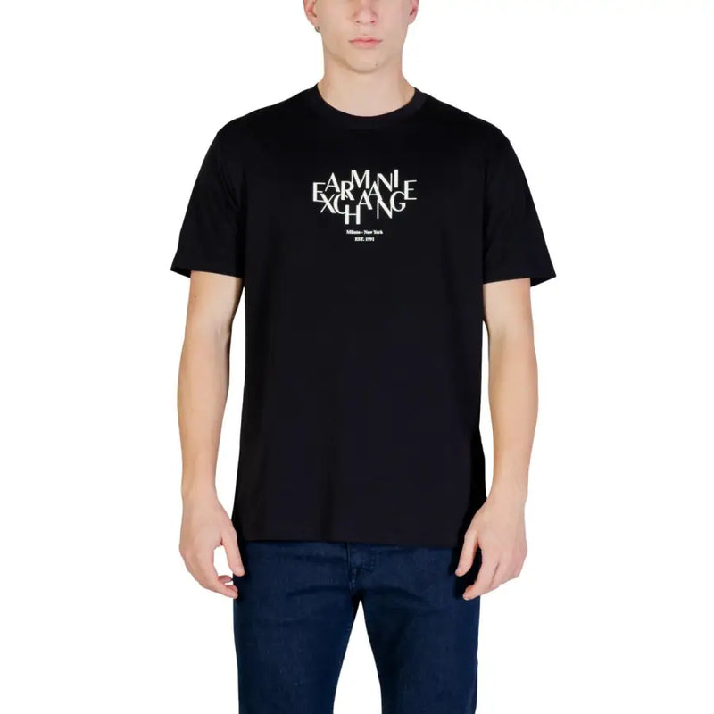 Coton noir Armani Exchange hommes t-shirt comportant un logo blanc avec le texte Milan New York 1978 en dessous.