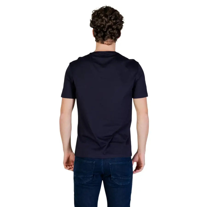 T-shirt bleu marine à manches courtes et col rond Armani Exchange hommes t-shirt confectionné en coton doux pour une tenue décontractée