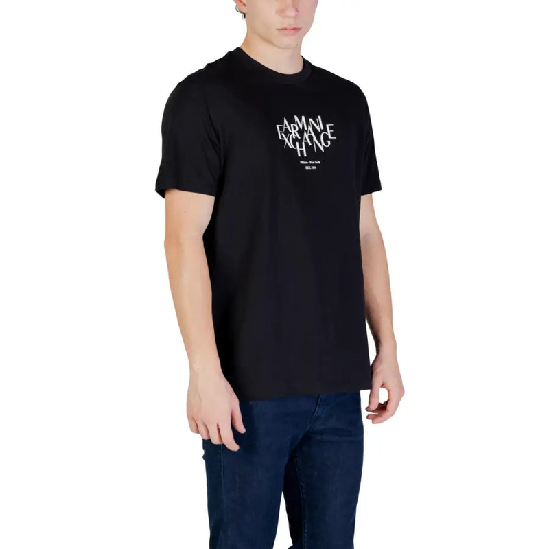 Armani Exchange t-shirt noir à manches courtes pour homme t-shirt avec du blanc Armani Exchange logo imprimé sur la poitrine