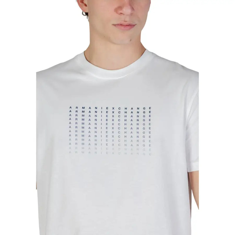 Armani Exchange coton blanc pour hommes t-shirt avec un motif de grille de lettres translucides colorées sur la poitrine