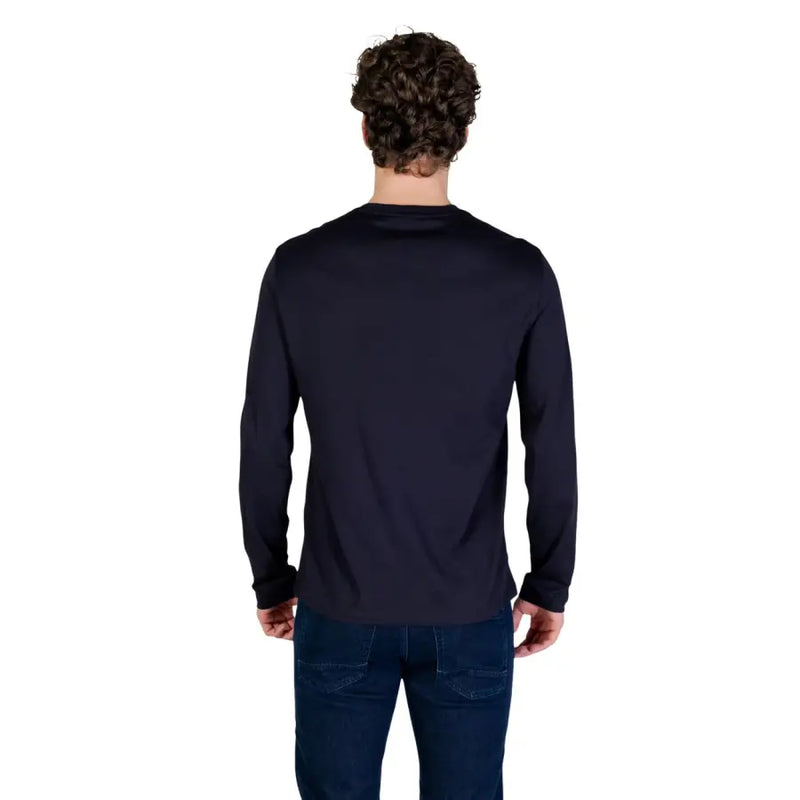 Armani Exchange T-shirt homme bleu marine à manches longues et col rond t-shirt confectionné dans un tissu confortable pour une tenue décontractée