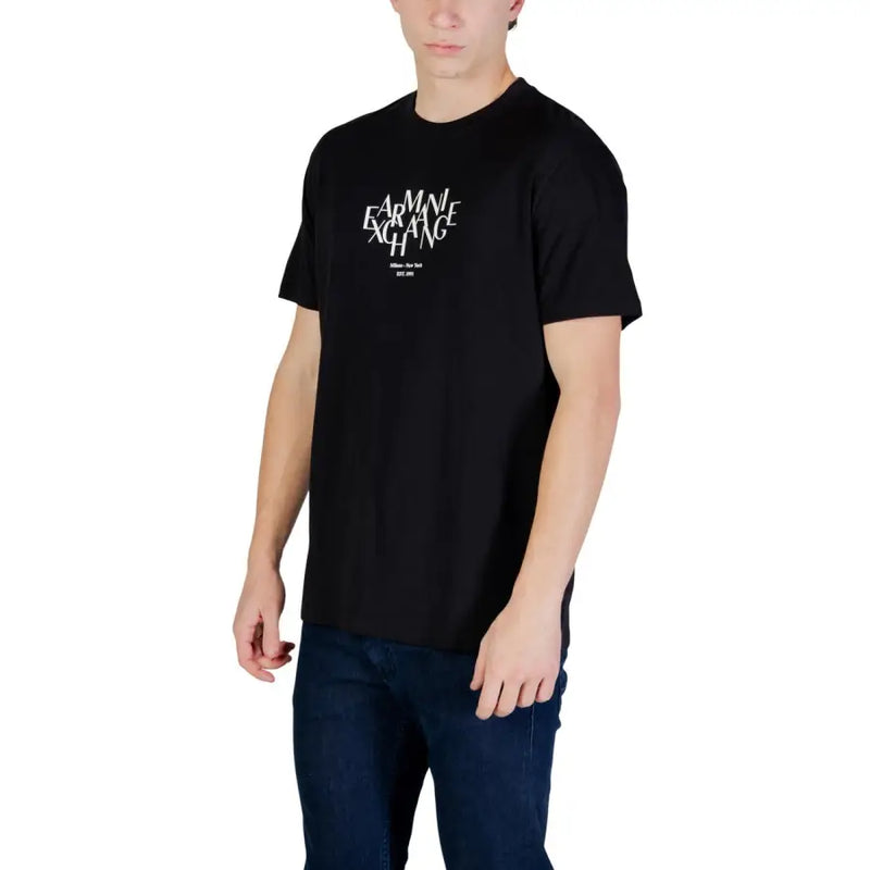 Noir Armani Exchange hommes t-shirt en coton avec un motif blanc Armani Exchange logo imprimé sur la poitrine
