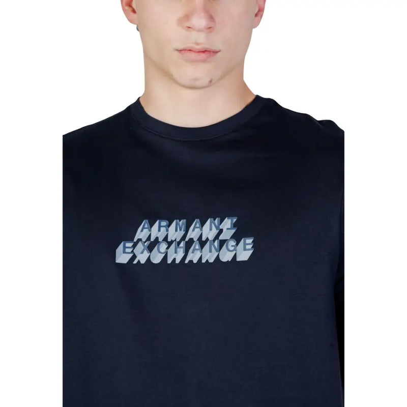 Noir Armani Exchange col rond t-shirt logo gris clair et blanc stylisé géométriquement pour hommes