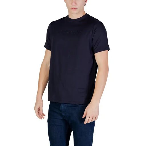 Armani Exchange T-shirt homme noir à manches courtes en coton avec logo brodé ton sur ton discret sur la poitrine
