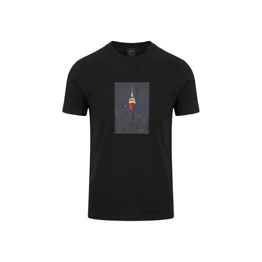 Armani Exchange hommes noirs t-shirt présentant une vue nocturne rectangulaire de l'Empire State Building