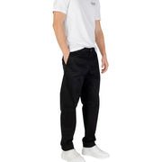 Pantalon chino noir slim fit avec de subtils détails de surpiqûres de armani exchange collection de pantalons pour hommes