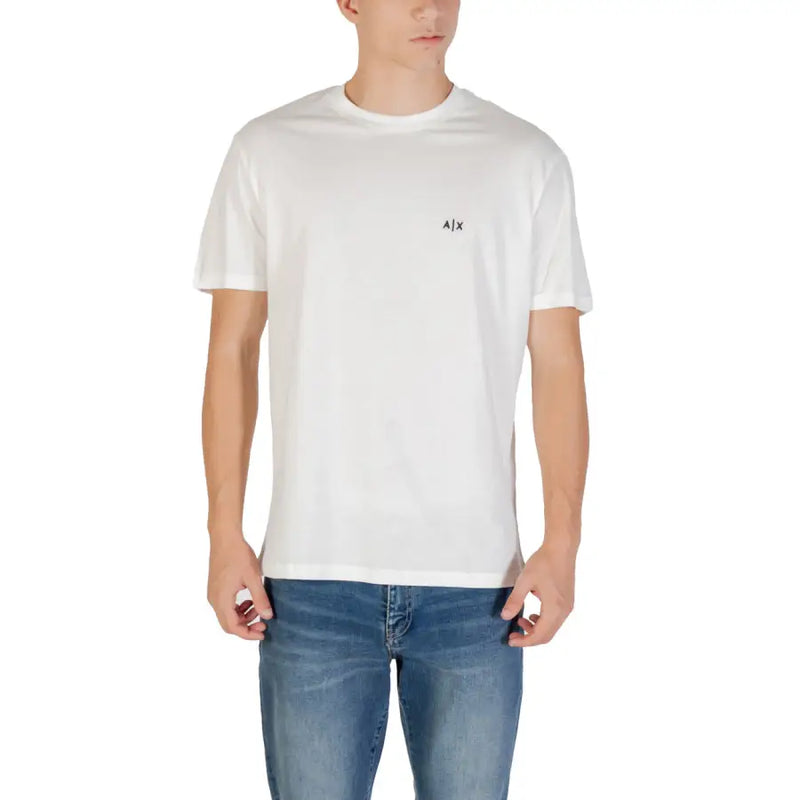 Armani Exchange T-shirt blanc à manches courtes et col rond pour homme, en coton, avec petit logo AJX noir sur la poitrine gauche.