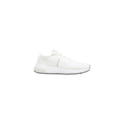 Armani Exchange Baskets blanches pour homme en maille polyester, style sport, au design minimaliste et élégant, avec un logo discret sur le côté.