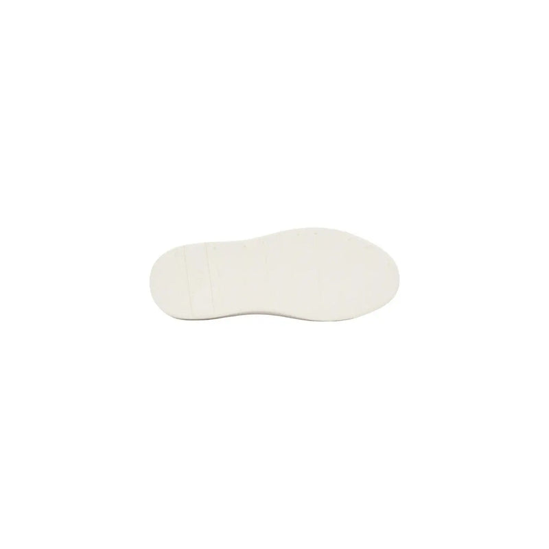 Semelle de chaussure en caoutchouc blanc avec une surface texturée lisse et des bords arrondis Armani Exchange Baskets blanches en textile pour hommes