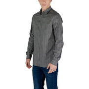 Armani Exchange Chemise homme noire à manches longues en coton avec un motif géométrique gris foncé discret et une fermeture boutonnée