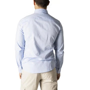 Armani Exchange men’s light blue long-sleeved classic cotton shirt with collar and buttoned cuffs