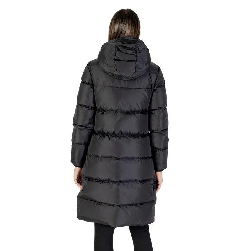 Armani Exchange Veste à capuche noire pour femme en polyamide, matelassée et style doudoune.