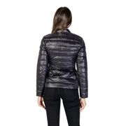 Armani Exchange Doudoune matelassée noire en polyamide pour femme, avec une finition brillante et des coutures structurées.