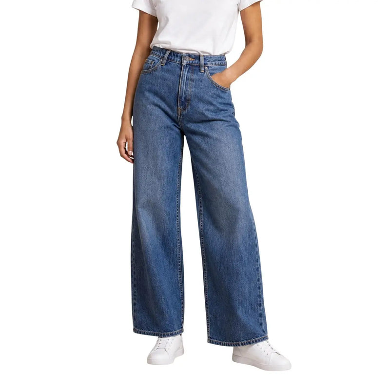 Armani Exchange Jean en coton bleu pour femme, taille haute et coupe large, orné de surpiqûres classiques.