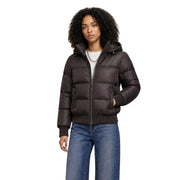 Armani Exchange Doudoune matelassée marron foncé pour femme, avec capuche et fermeture éclair sur le devant.