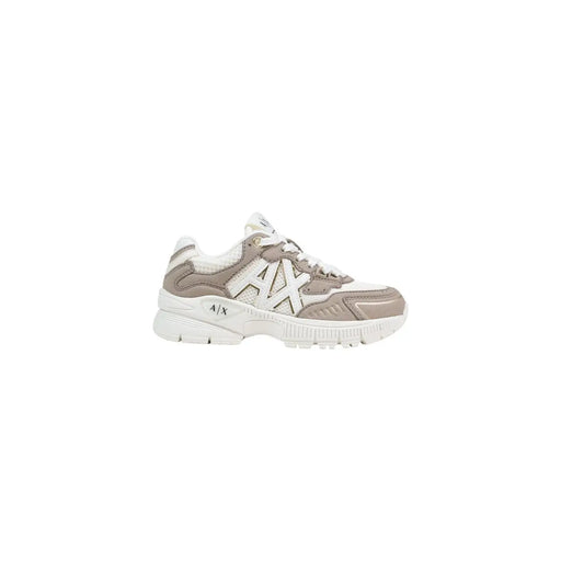 Armani Exchange Baskets pour femmes marron avec empiècements en mesh épais beige et blanc et en synthétique