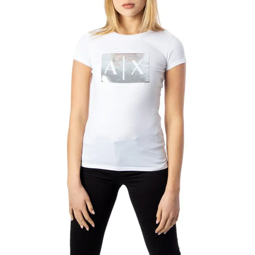 Armani Exchange femme coton blanc t-shirt avec le logo de la hache en sequins argentés sur la poitrine
