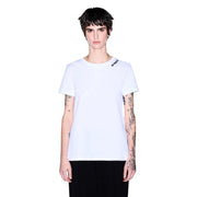 Armani Exchange T-shirt blanc en coton pour femme, col rond, avec un logo noir discret sur l'épaule gauche.