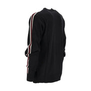 Armani Exchange Pull en laine pour homme, noir avec empiècements latéraux rayés bordeaux et blancs, vue de face