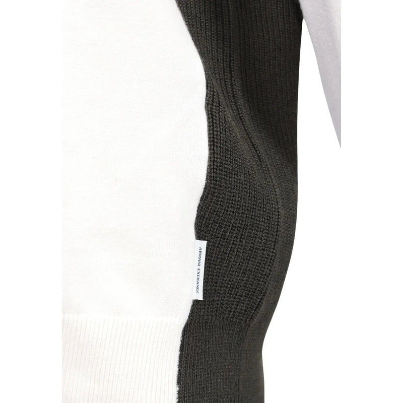 Armani Exchange Pull en laine pour homme en maille côtelée noire avec étiquette blanche, détail des manches