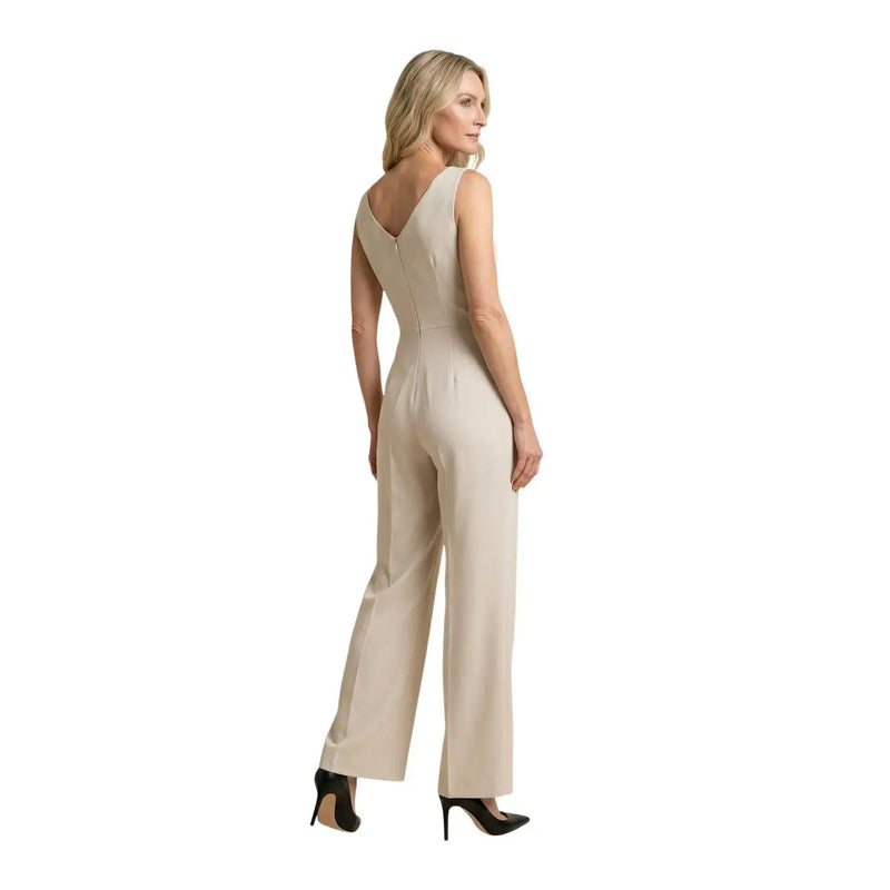Combinaison Artigli pour femme, beige, sans manches, en polyester, avec fermeture éclair au dos et pantalon à jambes larges, vue de dos.