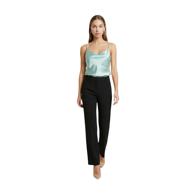 Débardeur en satin bleu clair pour femme Artigli, à fines bretelles et encolure ronde, confectionné en polyester pour une tenue élégante.