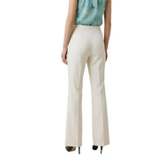 Pantalon Artigli pour femme, couleur crème, taille haute, coupe cintrée, jambes évasées, plis au dos, fermeture éclair sur le devant et poches.