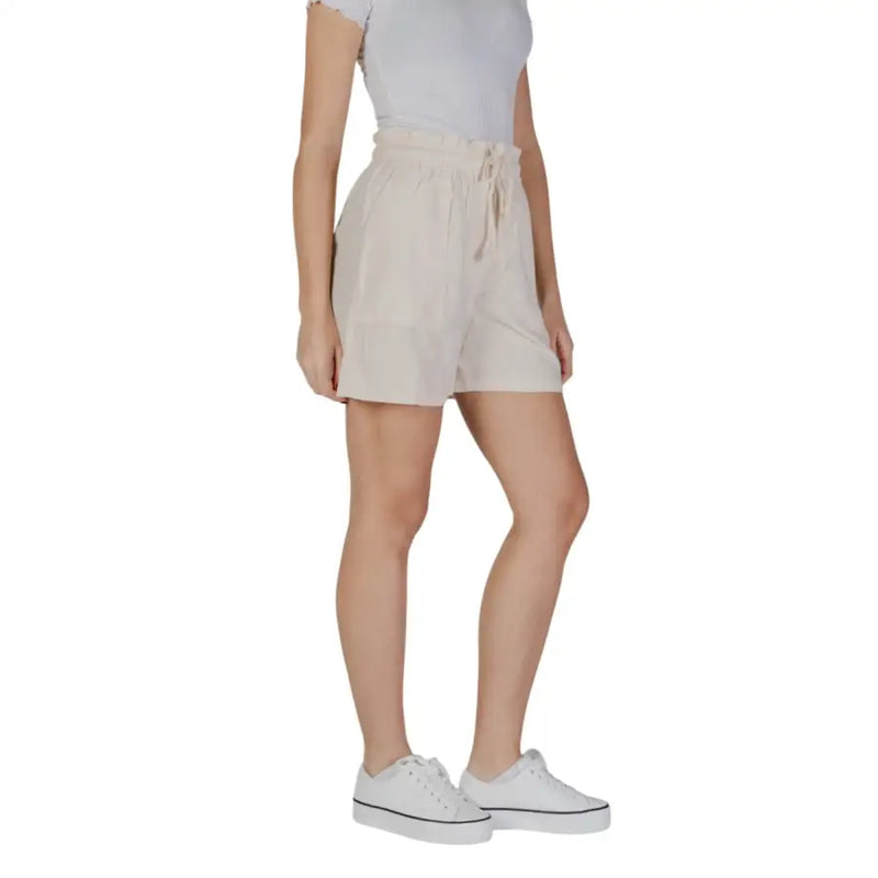 Beige high-waisted cotton shorts with drawstring waistband and laces by B.young women’s casual summer wear