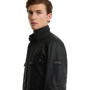 Veste cirée pour homme Barbour International en coton noir mat avec poches à rabat boutonnées