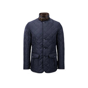 Veste matelassée Barbour Lutz pour homme, bleu marine foncé, col en cuir marron et boutons assortis (vue de face)