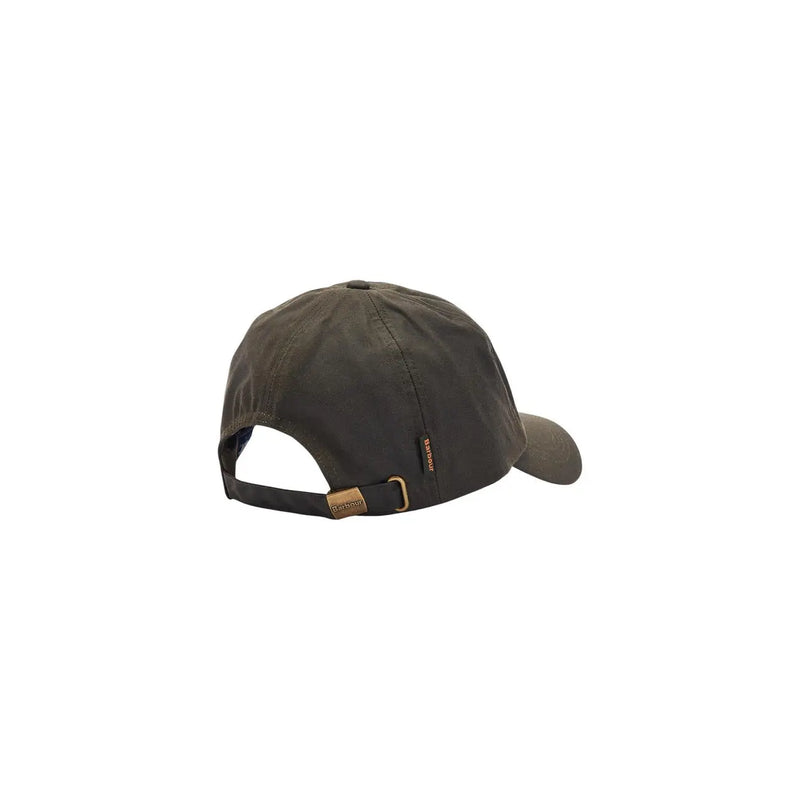 Casquette de baseball Barbour pour homme en coton ciré vert olive avec finitions en laiton et étiquette de marque (vue de face)