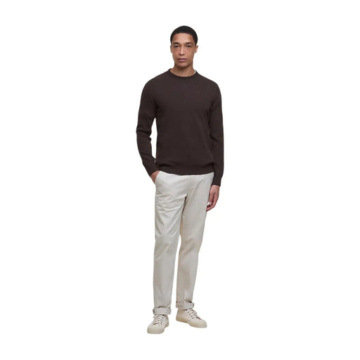 Pull Barbour en laine marron foncé pour homme, col rond, maille lisse, vue de face