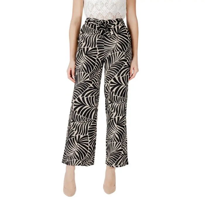 Black and beige leaf-patterned palazzo pants for women with geometric design and laces