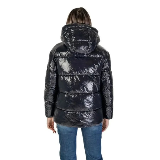 Black hooded puffer jacket from Blauer Women’s collection for stylish winter warmth