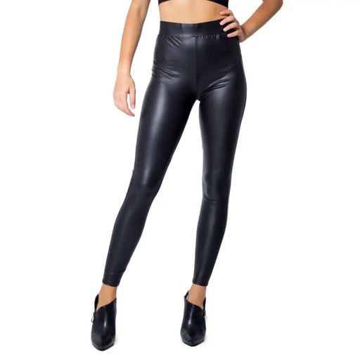 Leggings noirs taille haute en similicuir pour l'automne-hiver