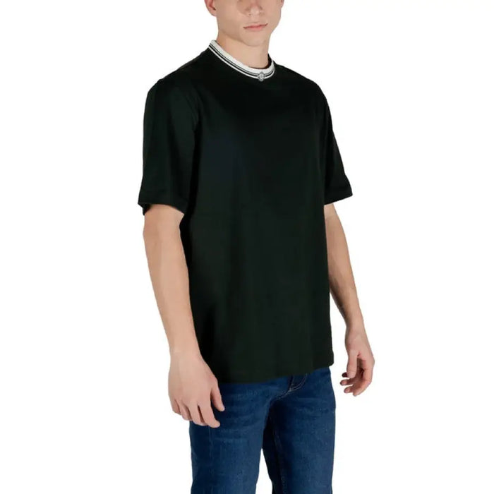 Black short-sleeved t-shirt with striped collar from Armani Exchange in 100% cotton