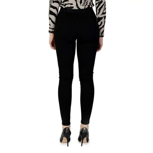 Black Women’s Leggings for Fall and Winter displayed on a model, showcasing stylish fit