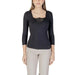 Black square-neck top with lace trim and three-quarter sleeves by Morgan De Toi