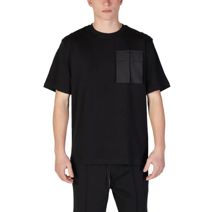 Black pocket t-shirt by Antony Morato featuring a plain design and round neck