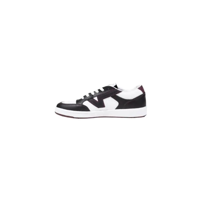 Black and white sneaker displayed as product image for Black and White Sneaker