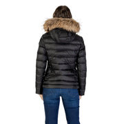 Blauer Doudoune matelassée noire en polyamide pour femme, avec capuche doublée de fourrure beige, idéale par temps froid.
