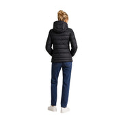 Blauer Doudoune matelassée noire en polyamide pour femme, avec capuche, présentant un design de vêtement d'extérieur d'hiver isolé