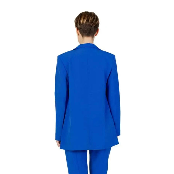 Blue Women’s Blazer with Buttoned Front Pockets in a stylish blue blazer suit