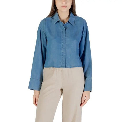 Blue denim cropped shirt displayed in the Blue Denim Cropped Shirt product listing