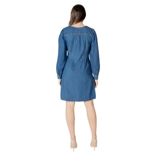 Blue long-sleeved denim dress showcased in the Blue Long Sleeve Denim Dress product image