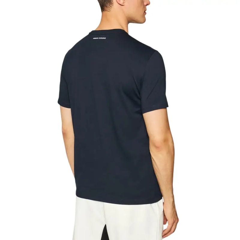 bleu marine Armani Exchange col rond t-shirt avec logo AX blanc, confectionné en coton doux pour une tenue décontractée