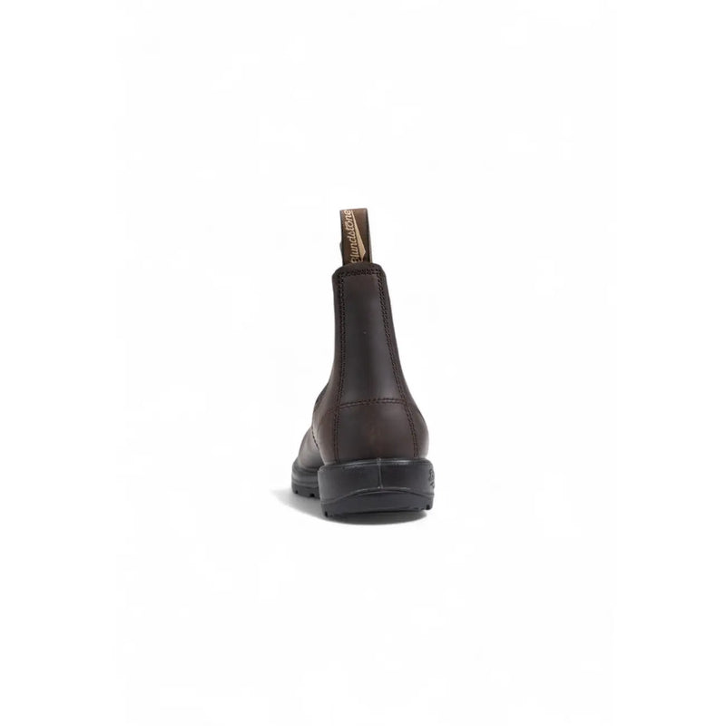 Bottine Chelsea Blundstone pour homme en cuir marron avec semelle en caoutchouc noir et languette de tirage, vue de l'arrière