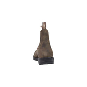Bottines Chelsea en daim marron avec semelle en caoutchouc noir et languette à l'arrière, de la marque Blundstone. Bottes d'hiver en cuir pour homme en daim marron.